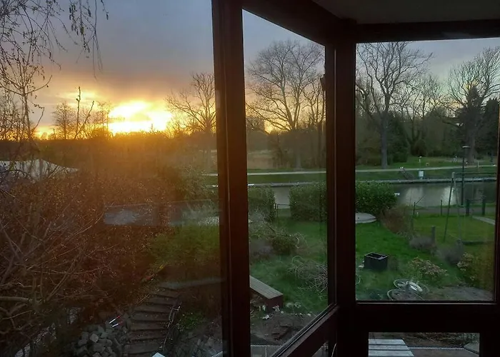 100% Vacation Feeling By The Waterside: Pian'eau Holiday home Ghent