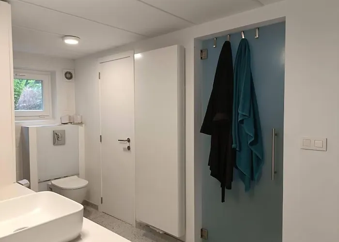 100% Vacation Feeling By The Waterside: Pian'eau * Ghent